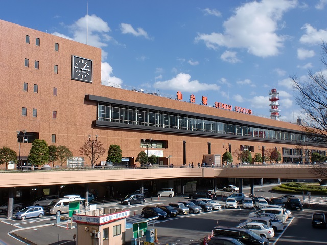 仙台駅はここ数年、従来から栄えていた西口だけでなく、東口にもたくさんの人が集まっている。（写真は西口の様子）