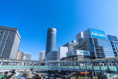 新横浜駅周辺の街並み